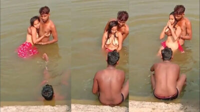 Desi Randi Village Girl Enjoying Nude River Bath with Her Group of Boyfriends