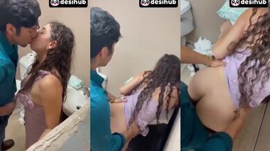 Mall ke Bathroom me muslim girlfriend ki chut chudai lover ke saath sex mms